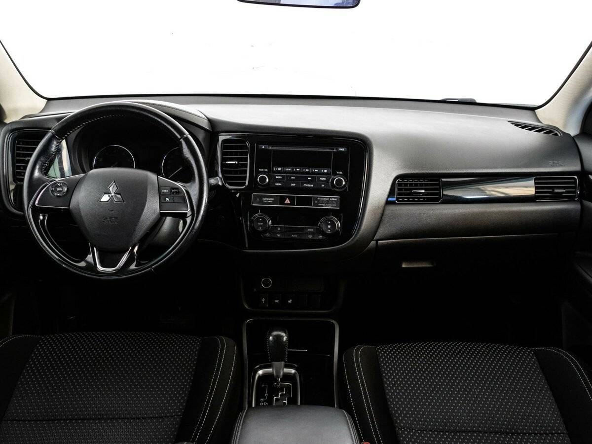 Купить Mitsubishi Outlander с пробегом. Фото: #9