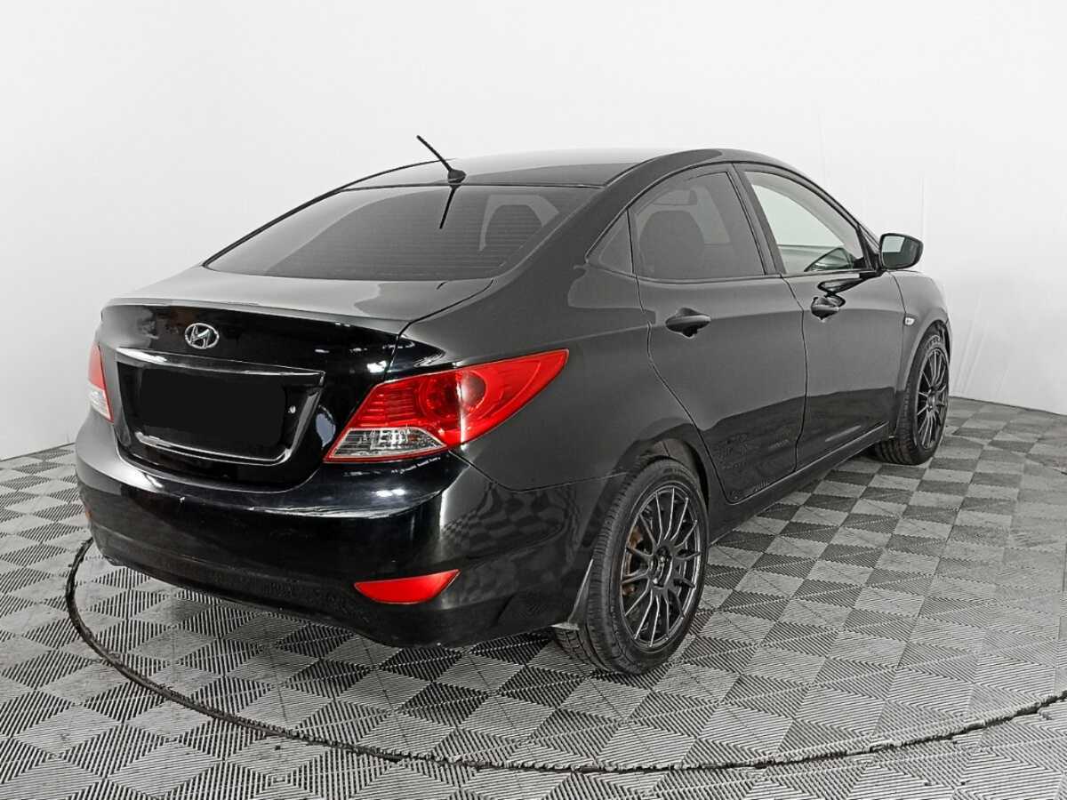 Купить Hyundai Solaris с пробегом. Фото: #4