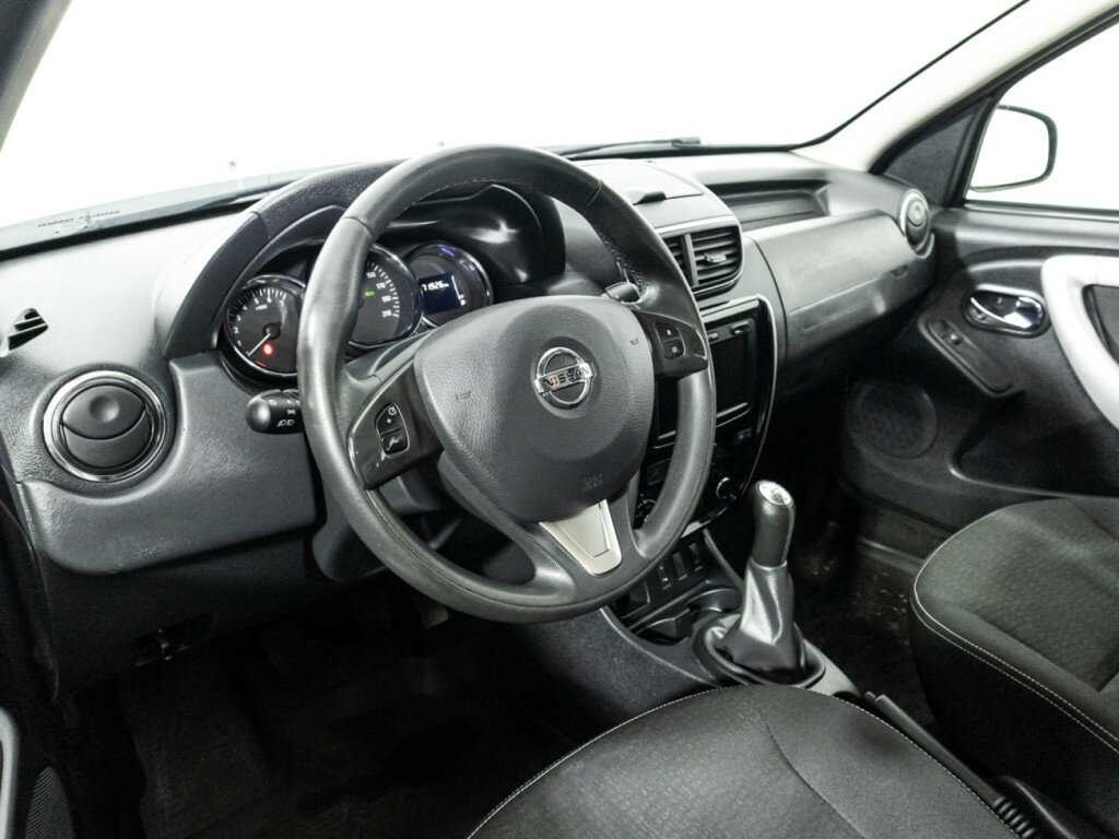 Купить Nissan Terrano с пробегом. Фото: #10