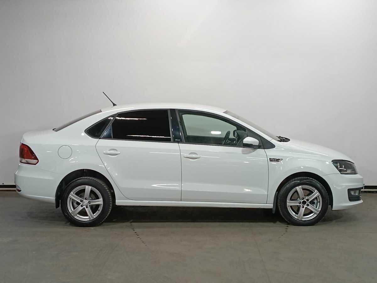 Купить Volkswagen Polo с пробегом. Фото: #4