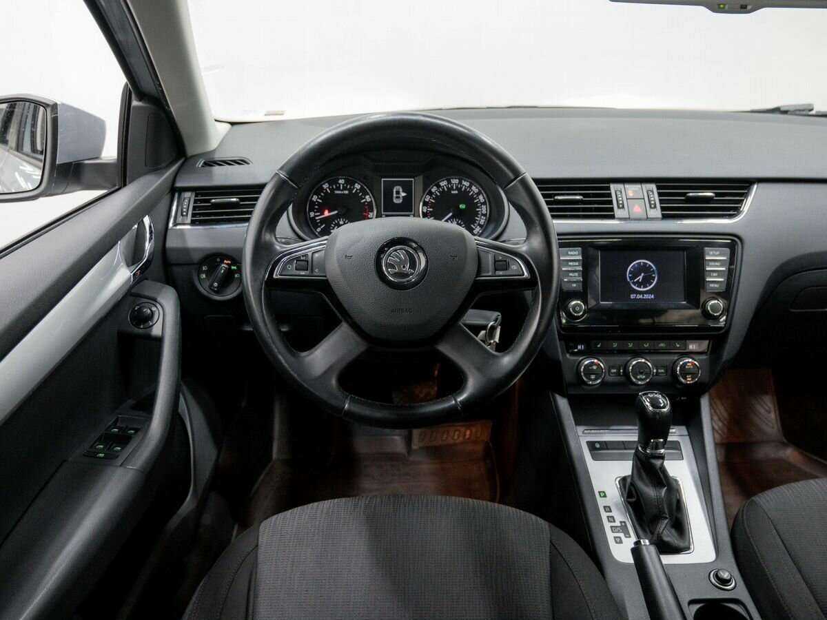 Купить Skoda Octavia с пробегом. Фото: #11