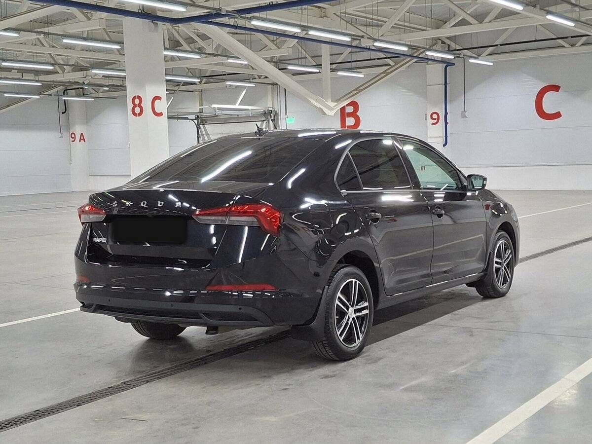 Купить Skoda Rapid с пробегом. Фото: #4