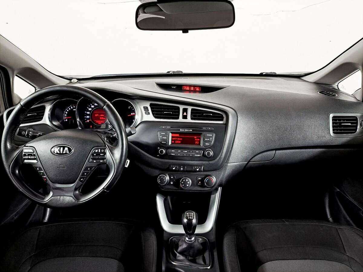 Купить Kia Ceed с пробегом. Фото: #11