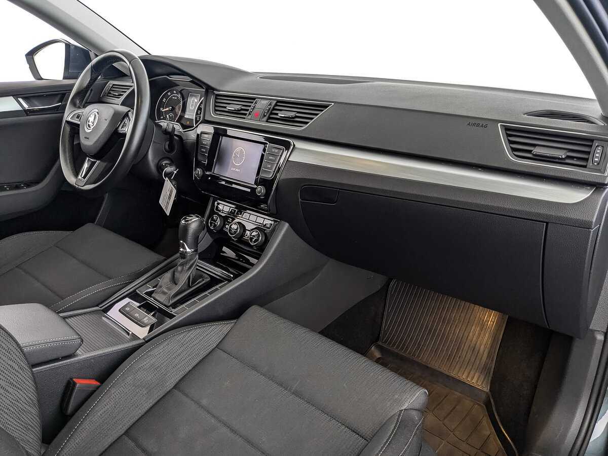Купить Skoda Superb с пробегом. Фото: #8