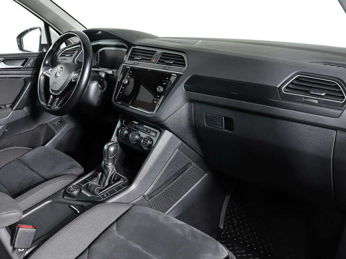 Купить Volkswagen Tiguan с пробегом. Фото: #8