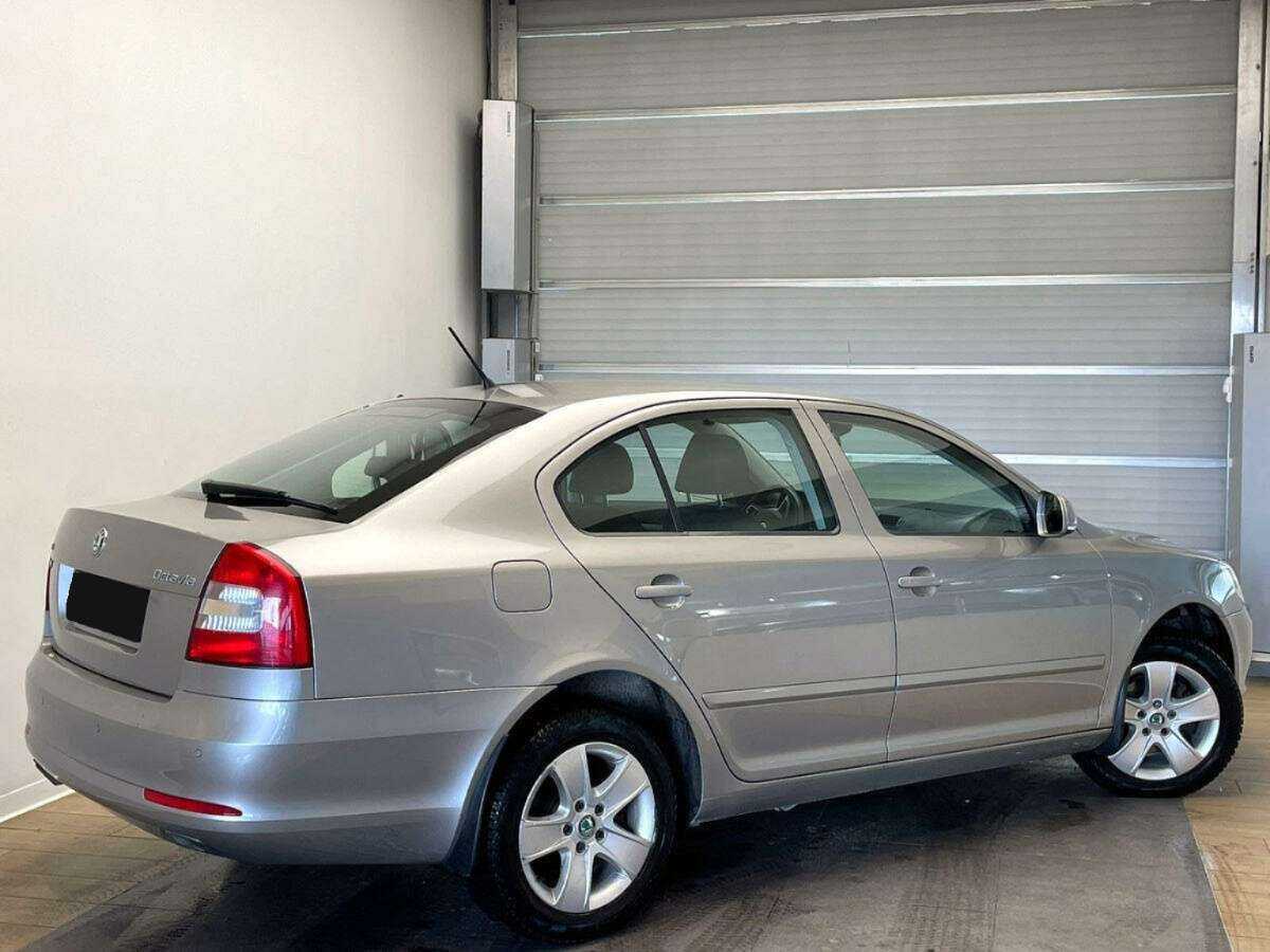 Купить Skoda Octavia с пробегом. Фото: #3
