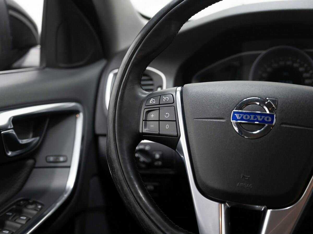 Купить Volvo S60 с пробегом. Фото: #17