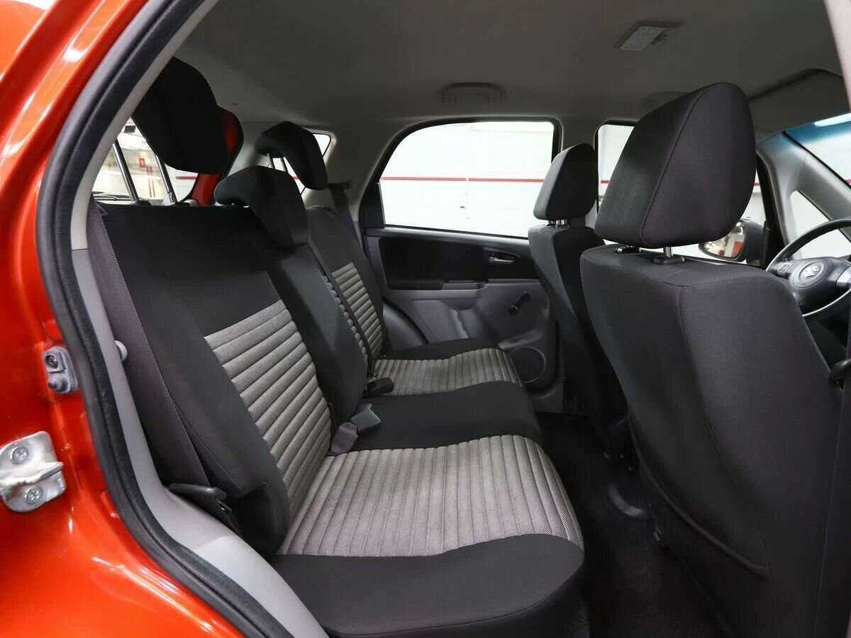 Купить Suzuki SX4 с пробегом. Фото: #20