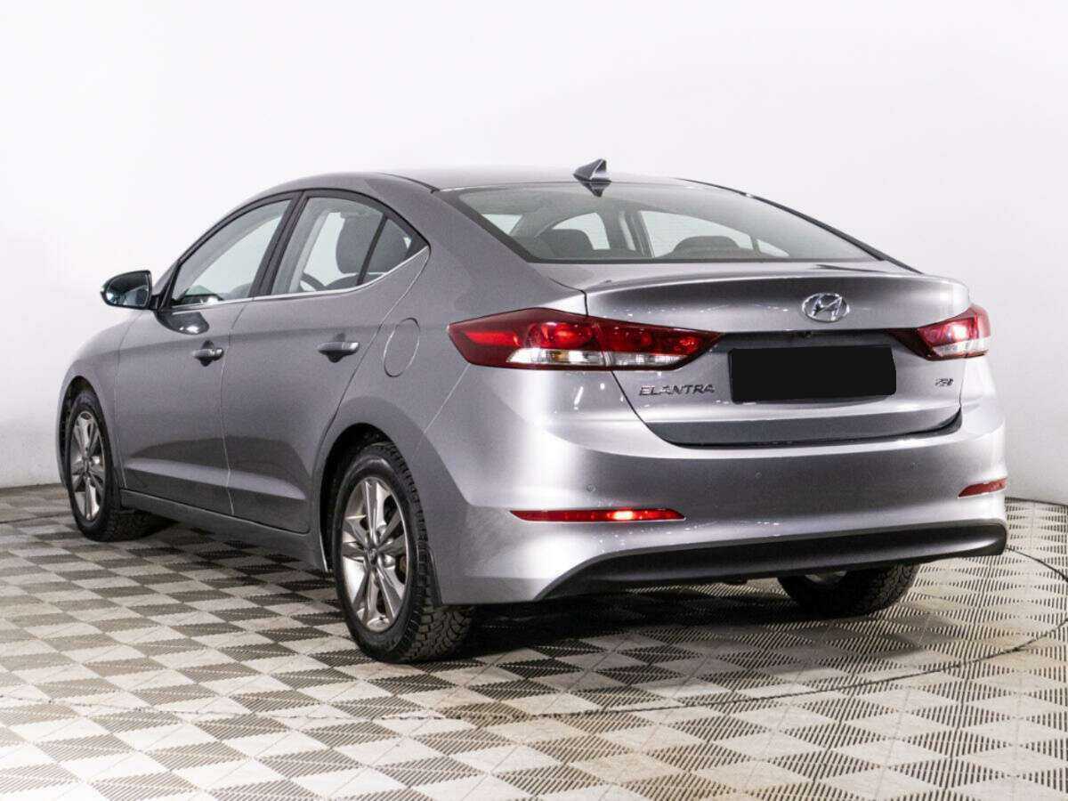 Купить Hyundai Elantra с пробегом. Фото: #6