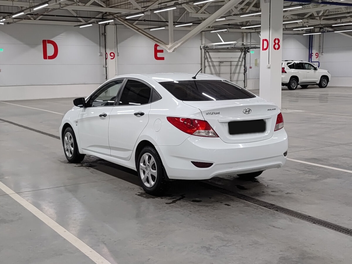Купить Hyundai Solaris с пробегом. Фото: #6