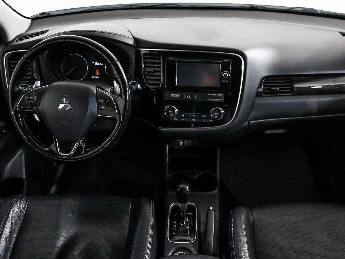 Купить Mitsubishi Outlander с пробегом. Фото: #13