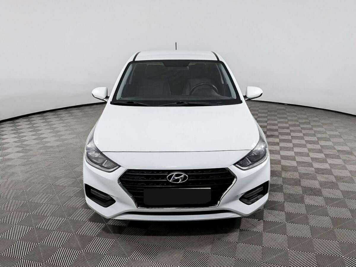 Купить Hyundai Solaris с пробегом. Фото: #0
