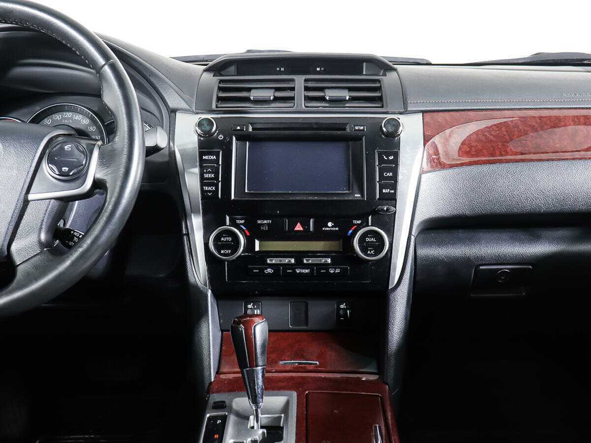 Купить Toyota Camry с пробегом. Фото: #11