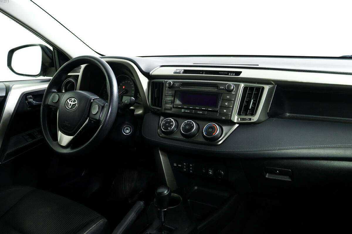 Купить Toyota RAV4 с пробегом. Фото: #7