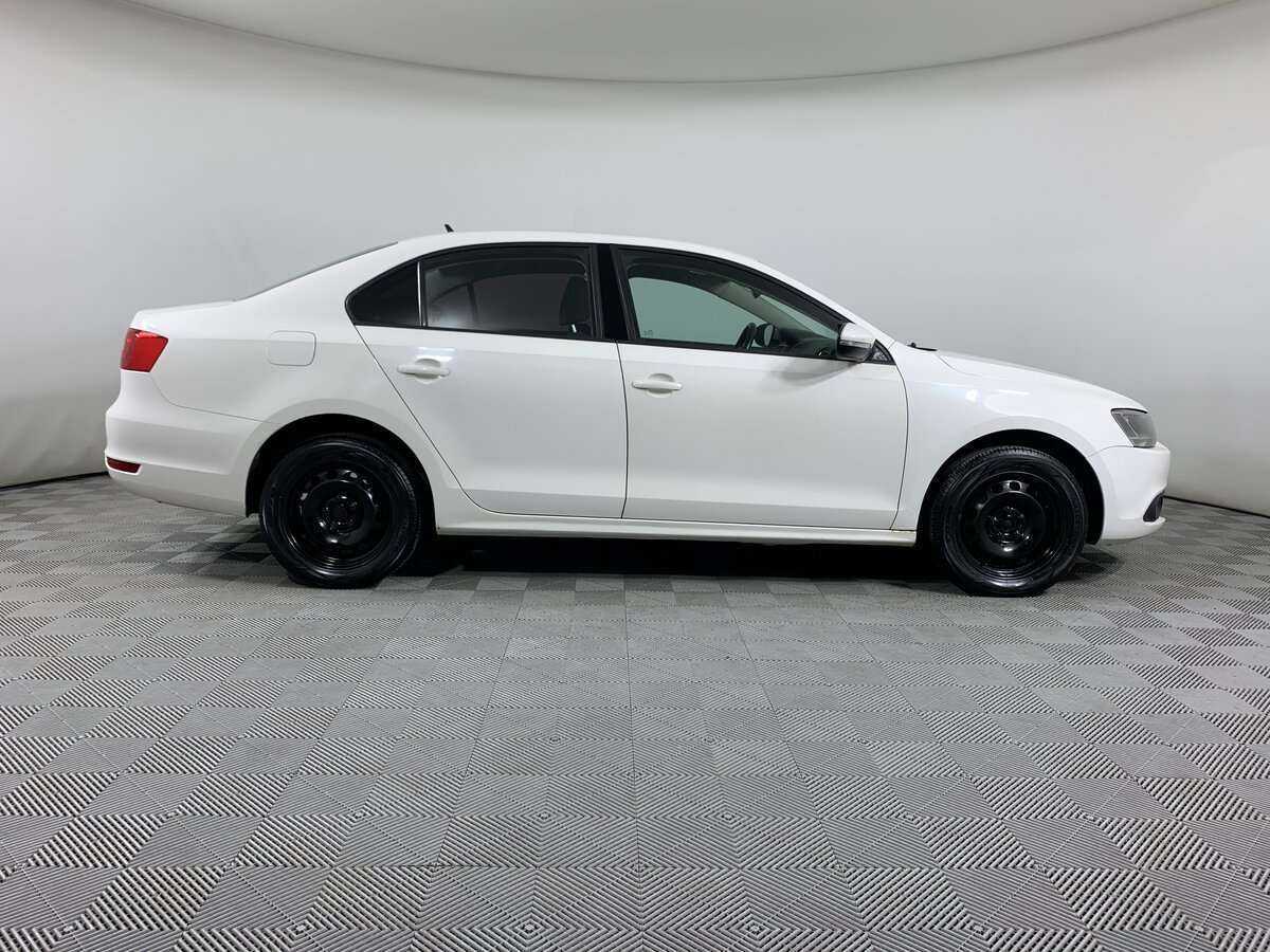 Купить Volkswagen Jetta с пробегом. Фото: #3