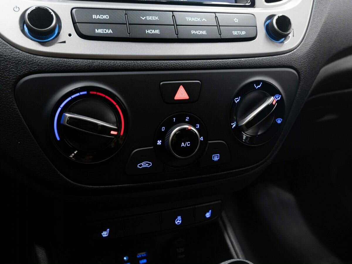 Купить Hyundai Solaris с пробегом. Фото: #21