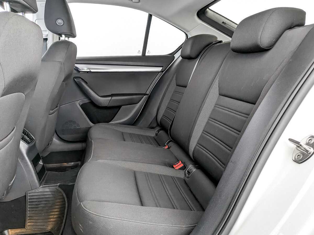 Купить Skoda Octavia с пробегом. Фото: #11