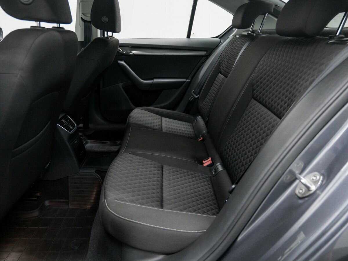 Купить Skoda Octavia с пробегом. Фото: #11