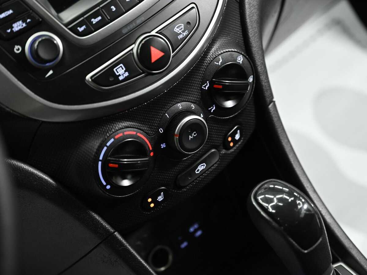 Купить Hyundai Solaris с пробегом. Фото: #10