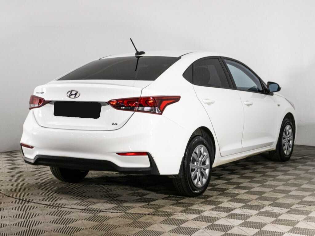 Купить Hyundai Solaris с пробегом. Фото: #4