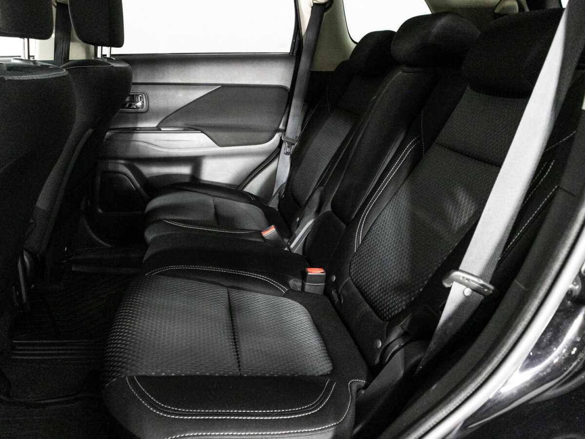 Купить Mitsubishi Outlander с пробегом. Фото: #9