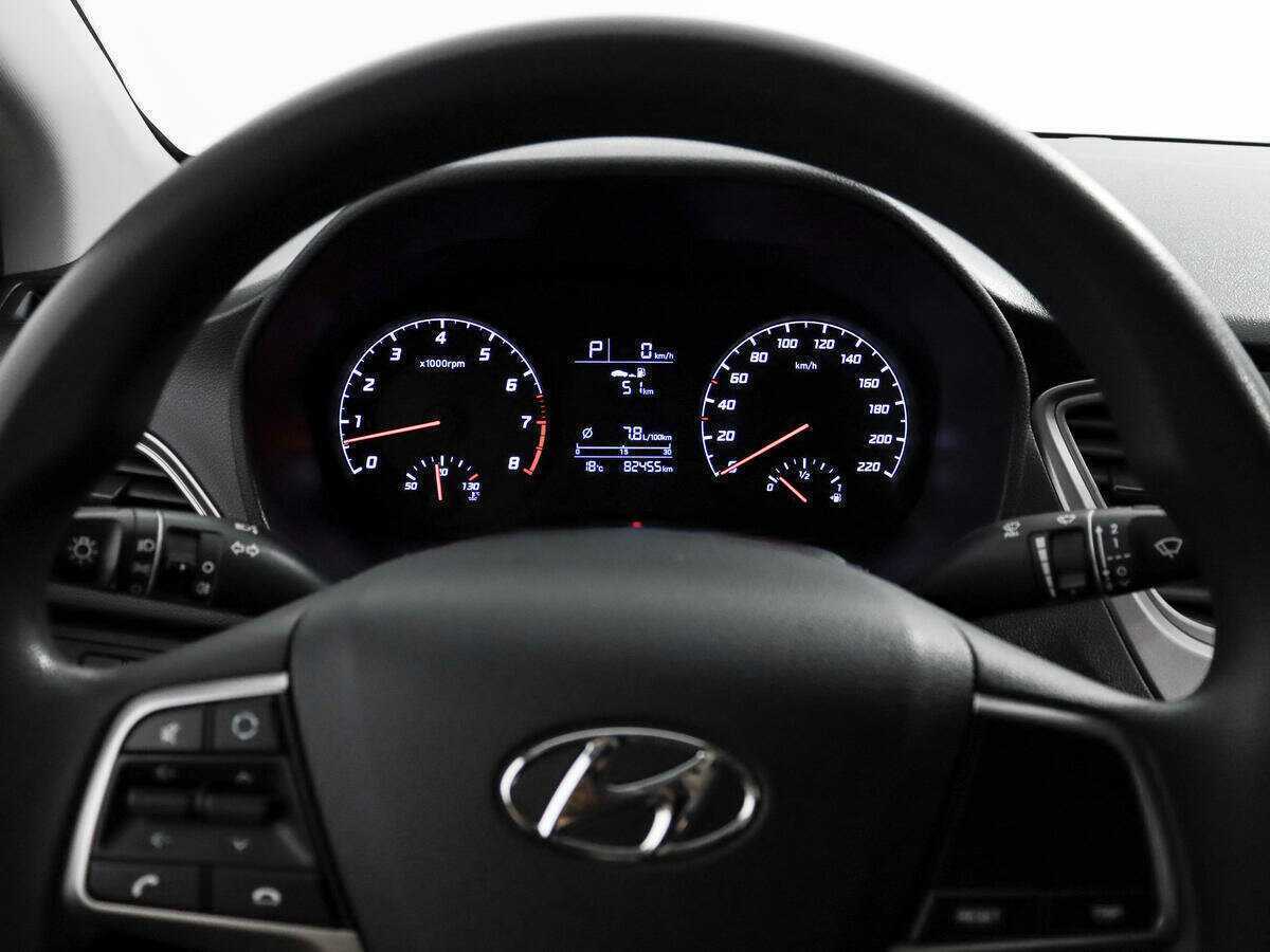 Купить Hyundai Solaris с пробегом. Фото: #15