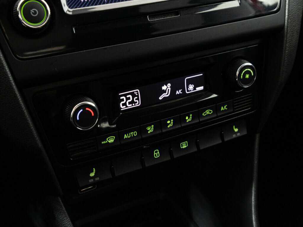 Купить Skoda Rapid с пробегом. Фото: #14