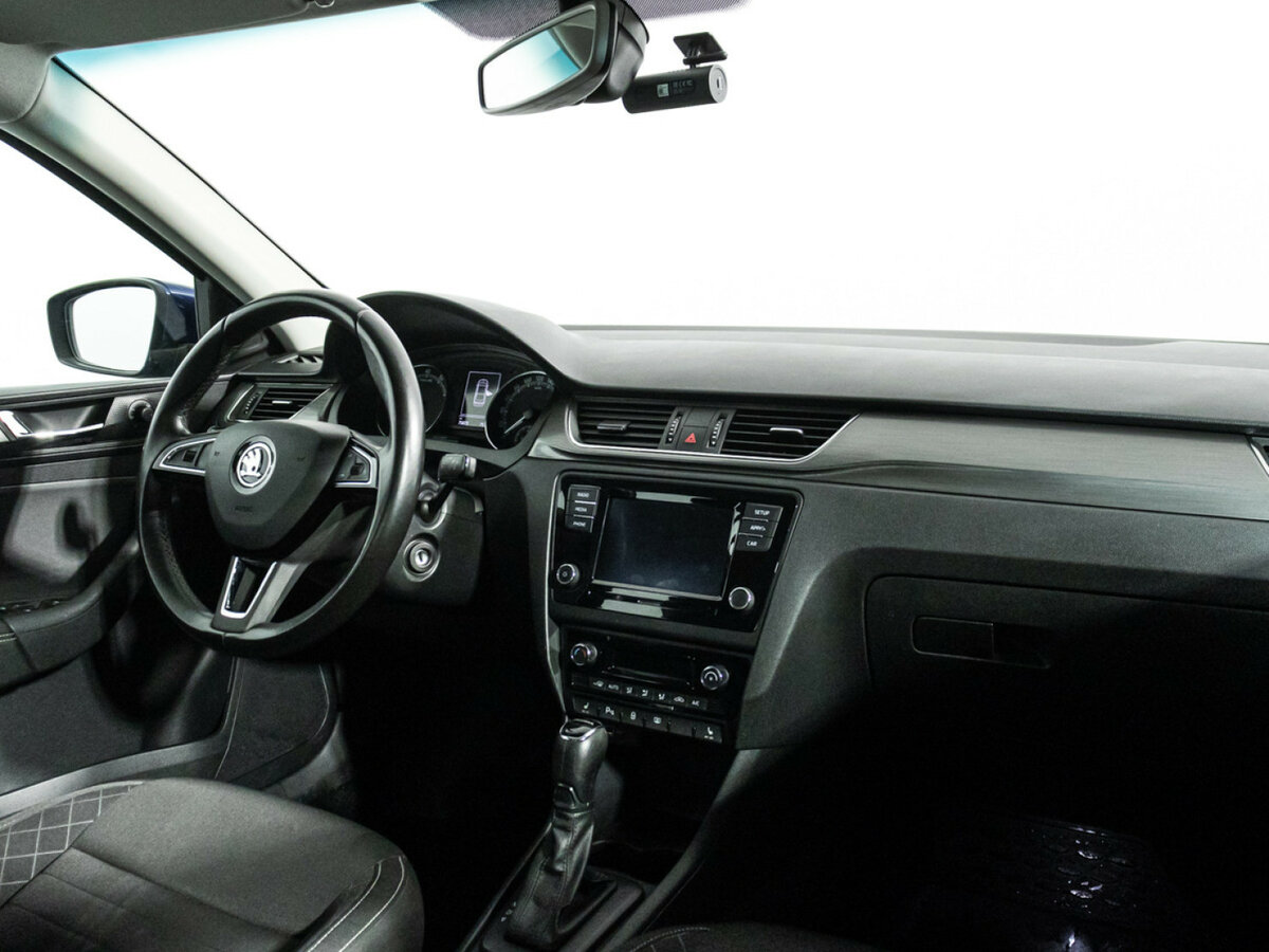 Купить Skoda Rapid с пробегом. Фото: #8