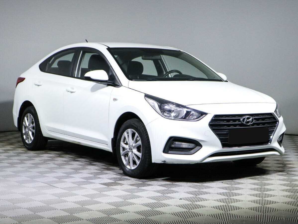Купить Hyundai Solaris с пробегом. Фото: #2