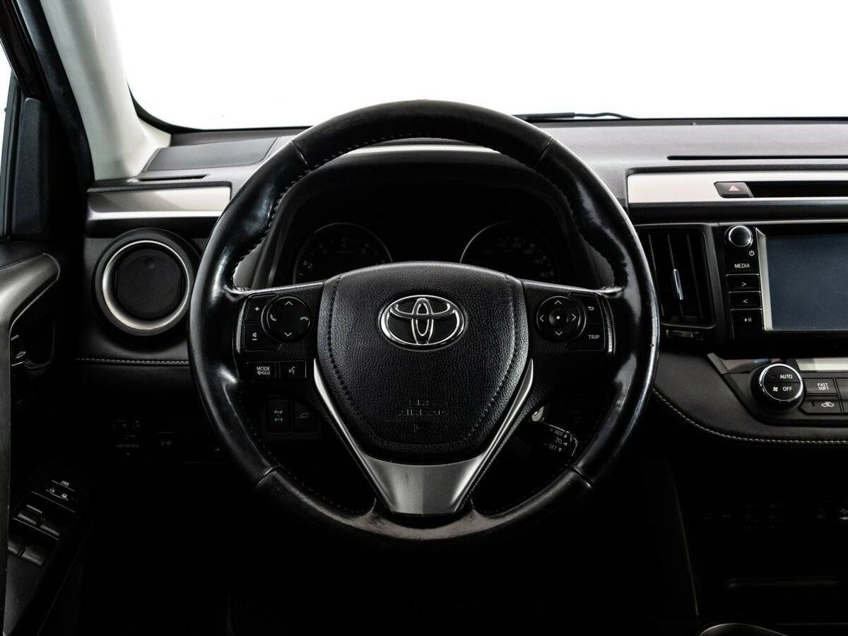 Купить Toyota RAV4 с пробегом. Фото: #9