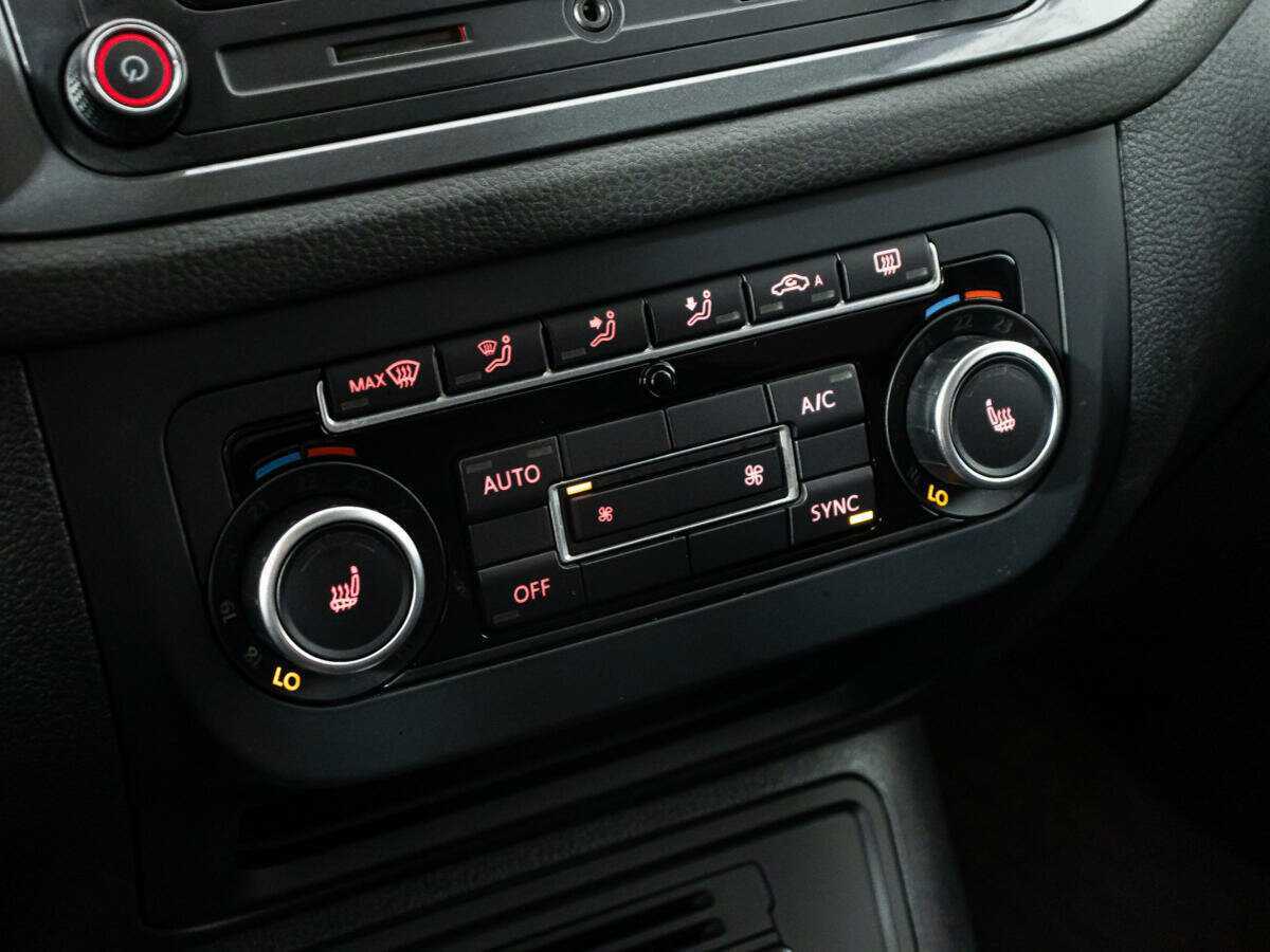 Купить Volkswagen Tiguan с пробегом. Фото: #14