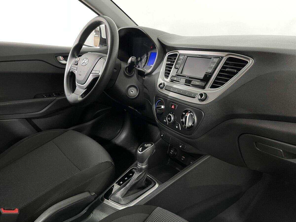 Купить Hyundai Solaris с пробегом. Фото: #6