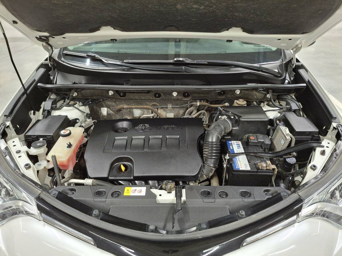 Купить Toyota RAV4 с пробегом. Фото: #8