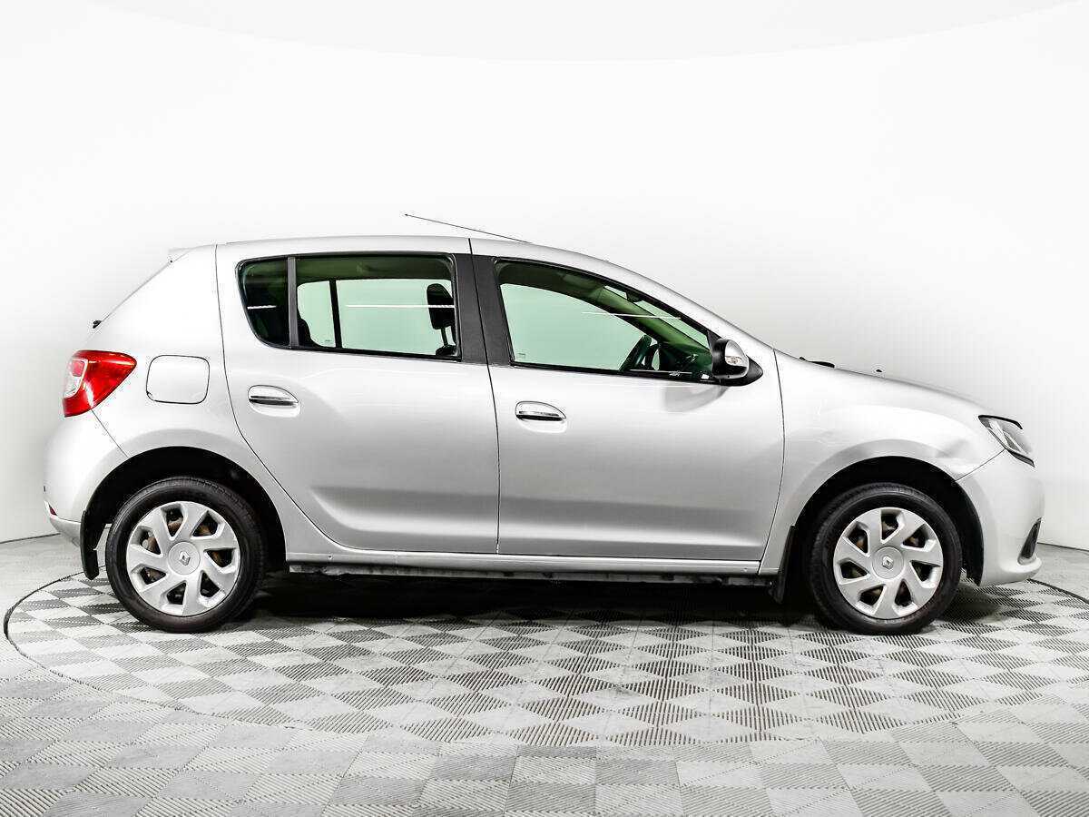 Купить Renault Sandero с пробегом. Фото: #3