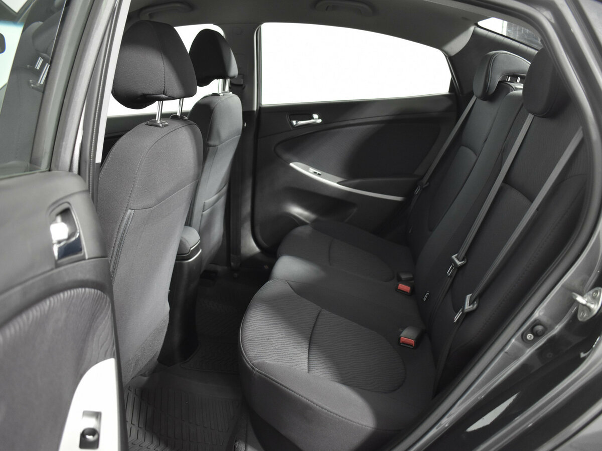 Купить Hyundai Solaris с пробегом. Фото: #11