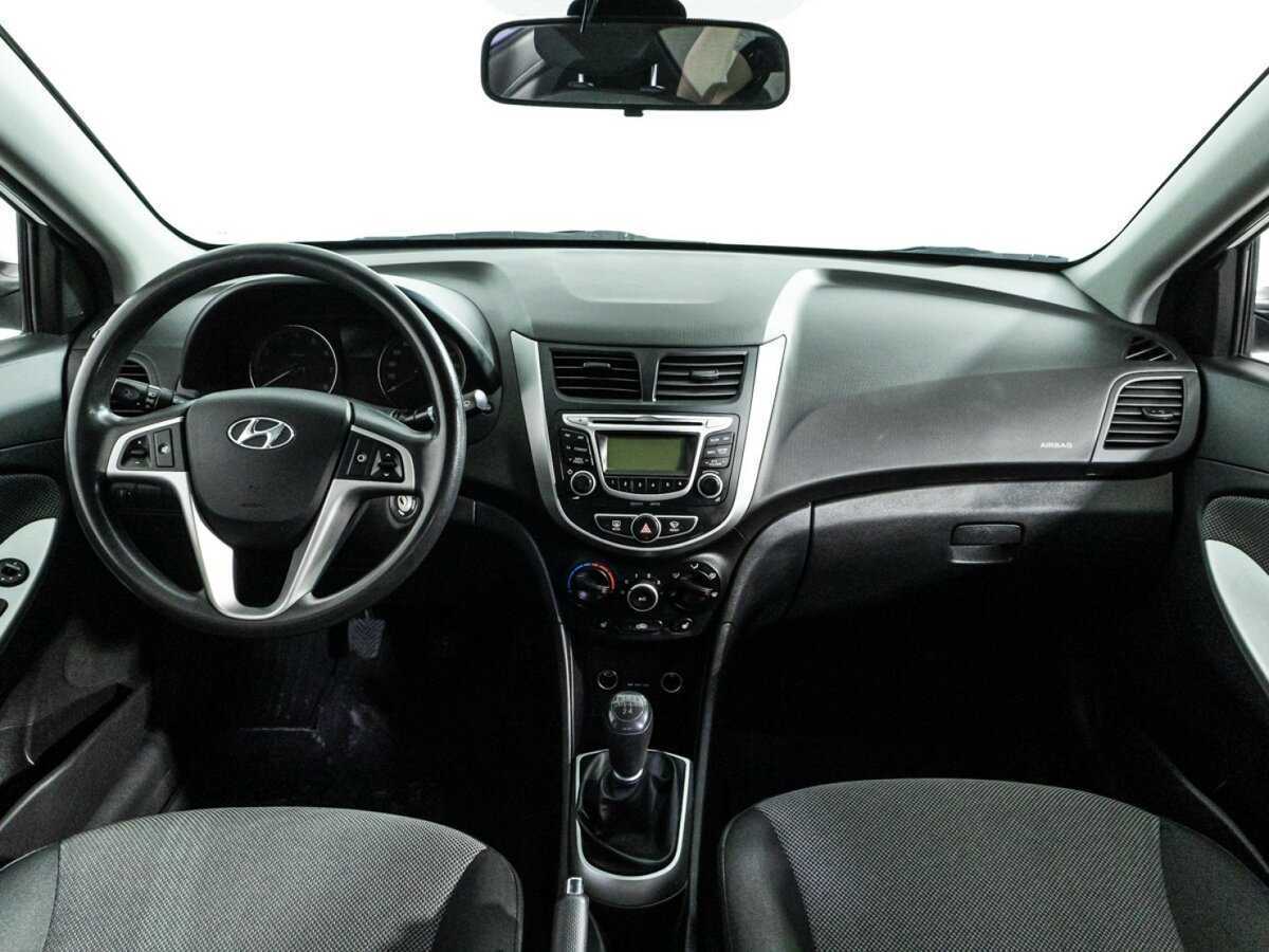 Купить Hyundai Solaris с пробегом. Фото: #12