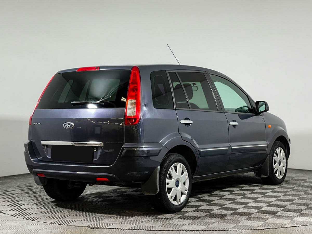 Купить Ford Fusion с пробегом. Фото: #3