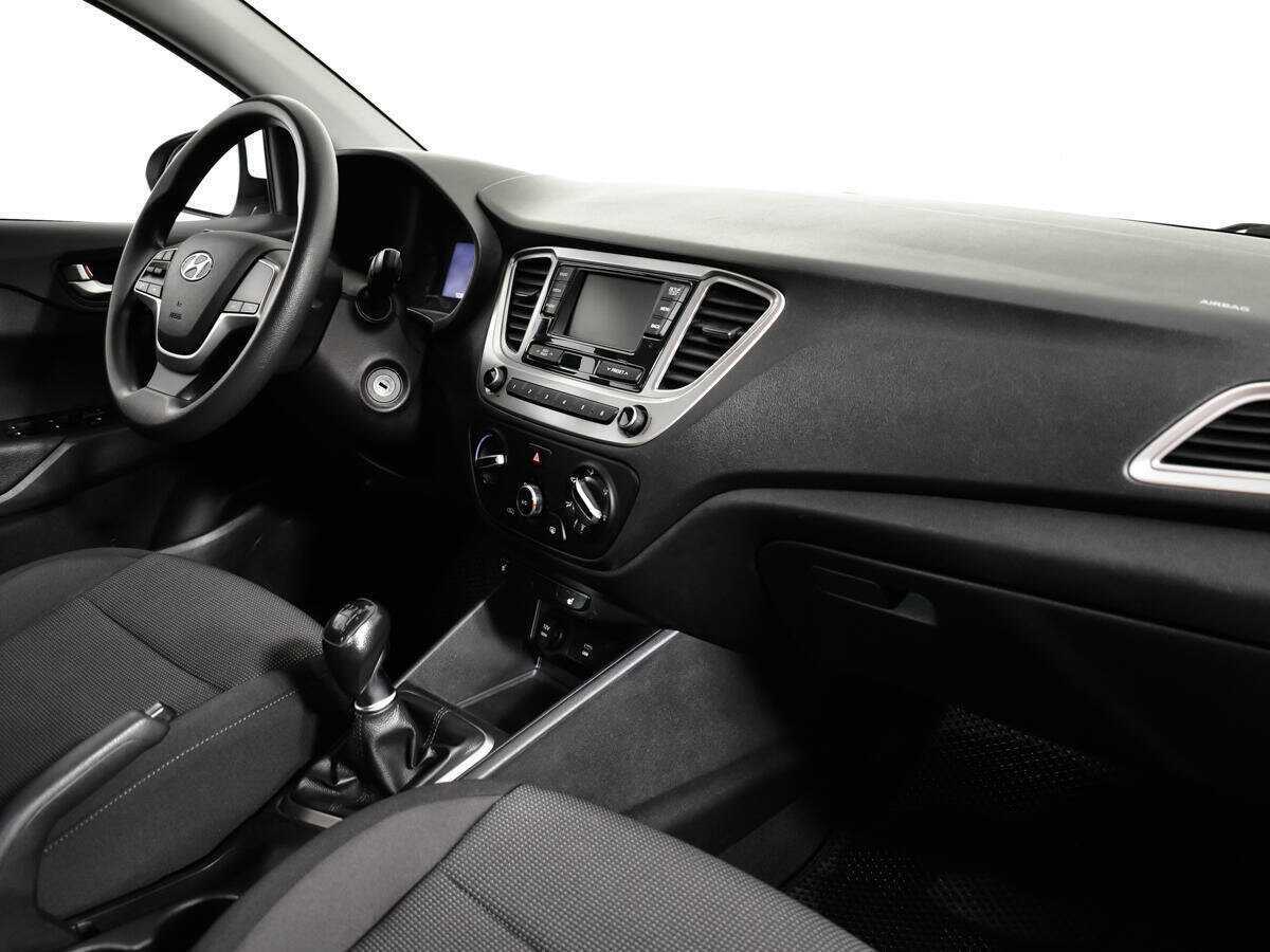 Купить Hyundai Solaris с пробегом. Фото: #6