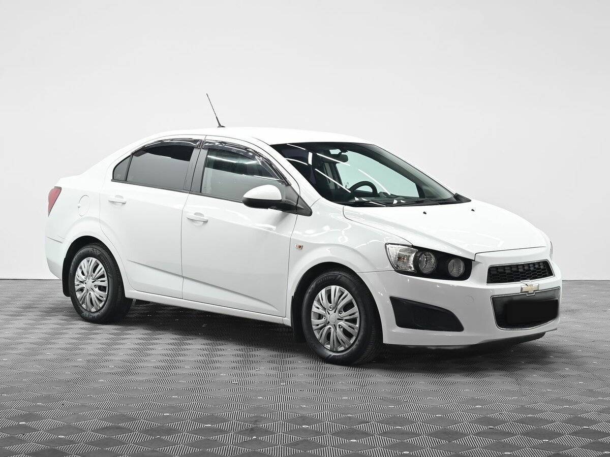 Купить Chevrolet Aveo с пробегом. Фото: #1