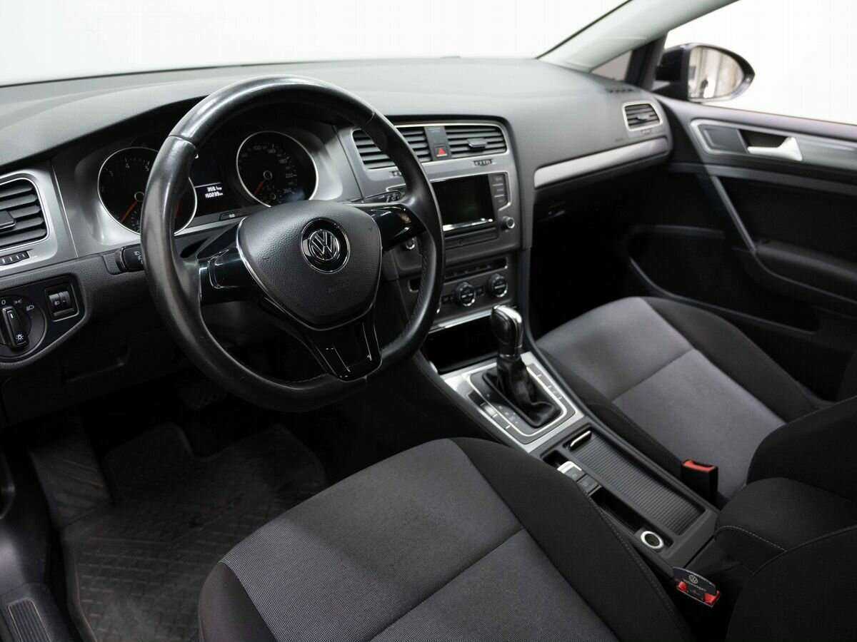 Купить Volkswagen Golf с пробегом. Фото: #8
