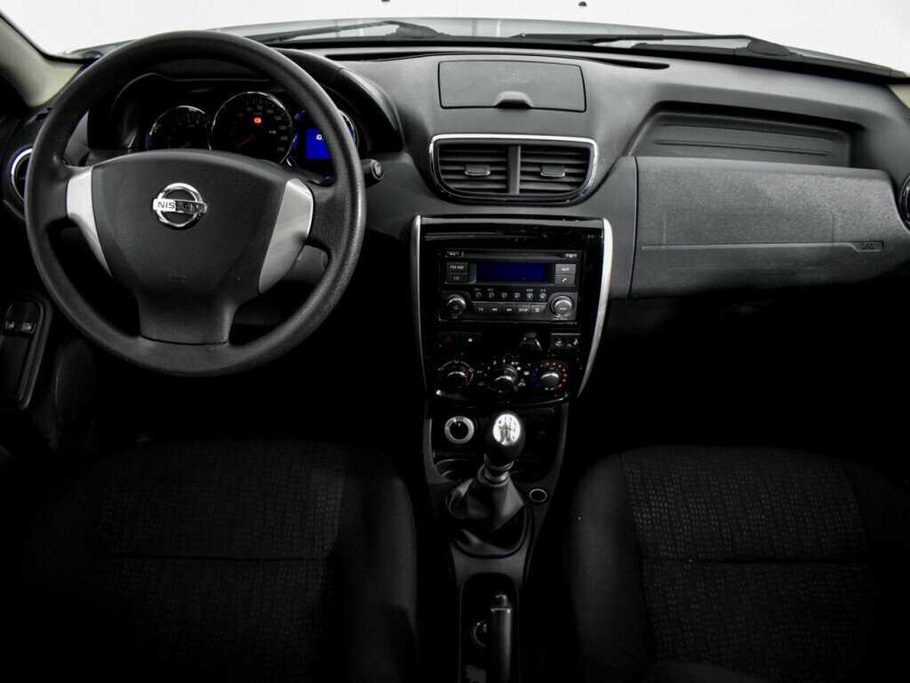 Купить Nissan Terrano с пробегом. Фото: #8