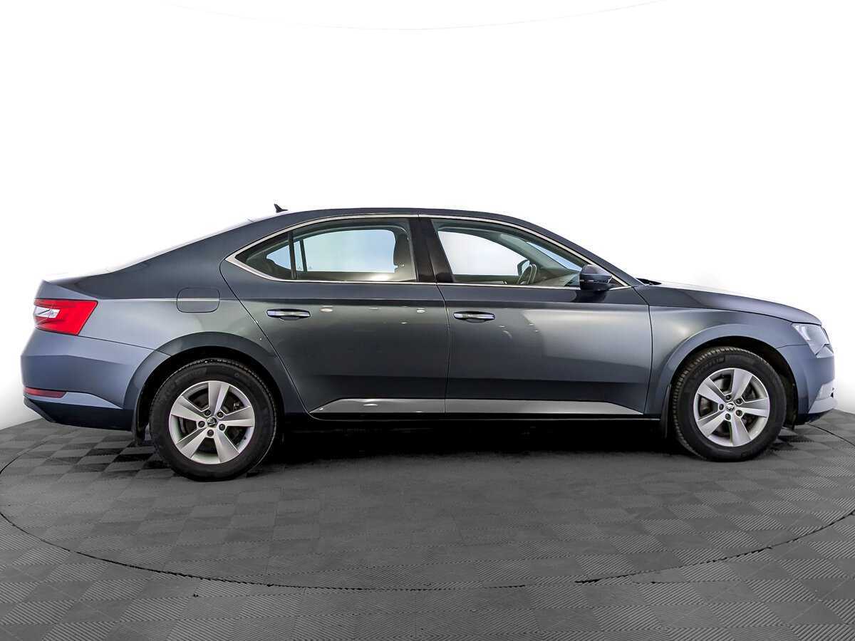 Купить Skoda Superb с пробегом. Фото: #3