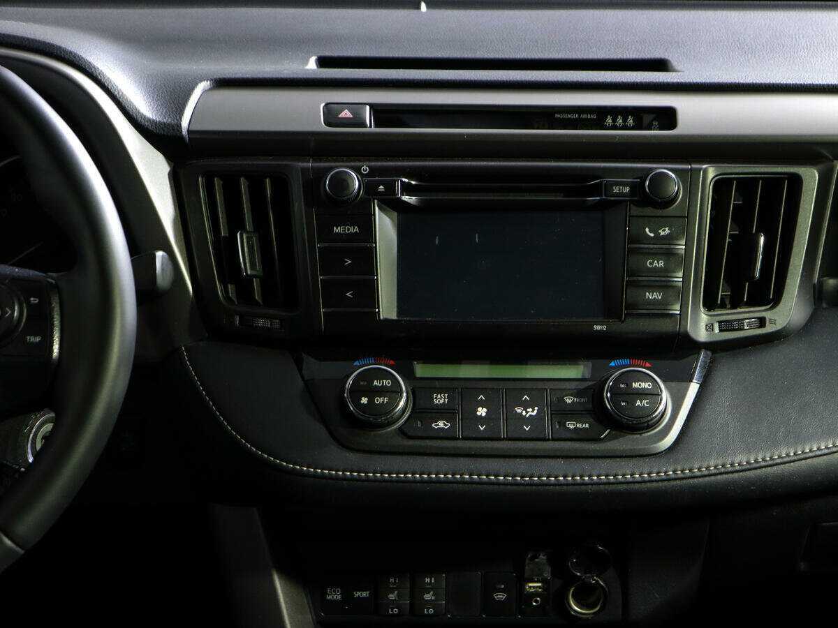 Купить Toyota RAV4 с пробегом. Фото: #10