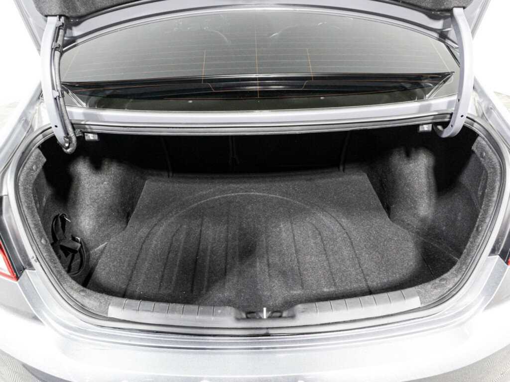 Купить Hyundai Elantra с пробегом. Фото: #14