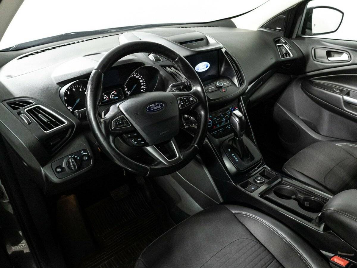 Купить Ford Kuga с пробегом. Фото: #10