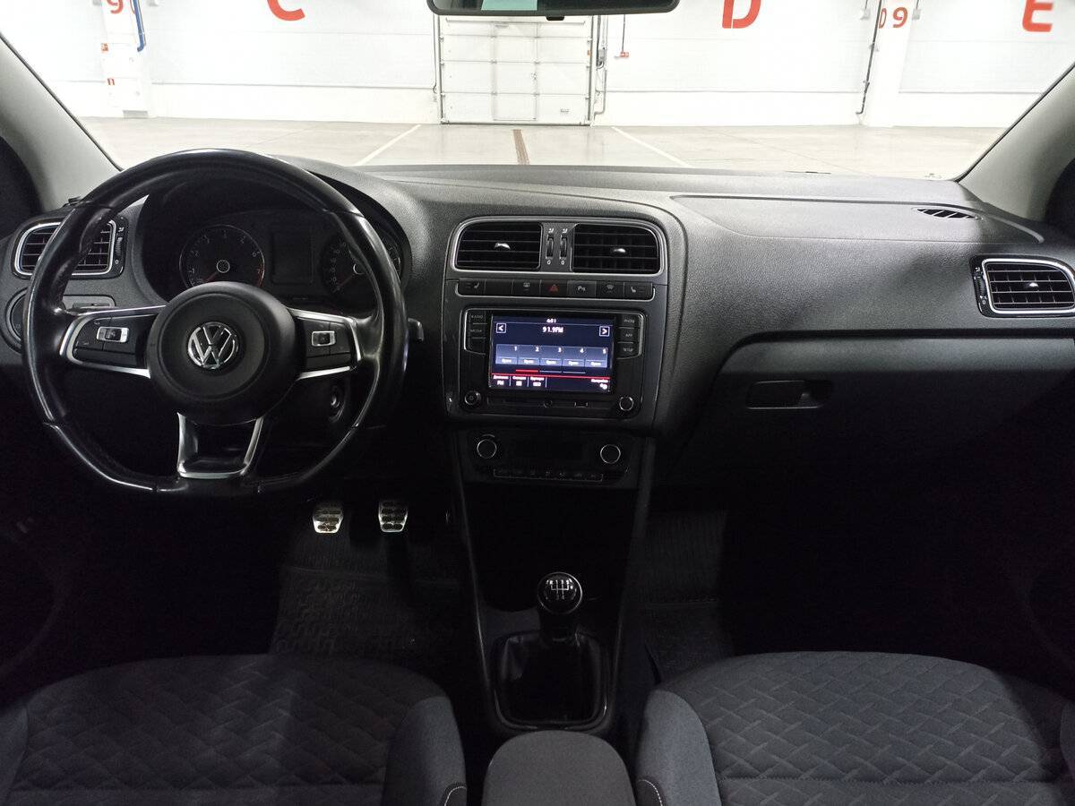 Купить Volkswagen Polo с пробегом. Фото: #13