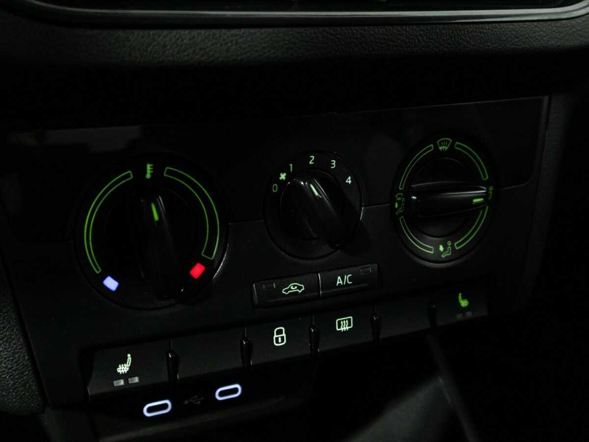 Купить Skoda Rapid с пробегом. Фото: #14