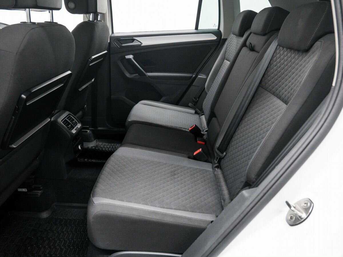 Купить Volkswagen Tiguan с пробегом. Фото: #12