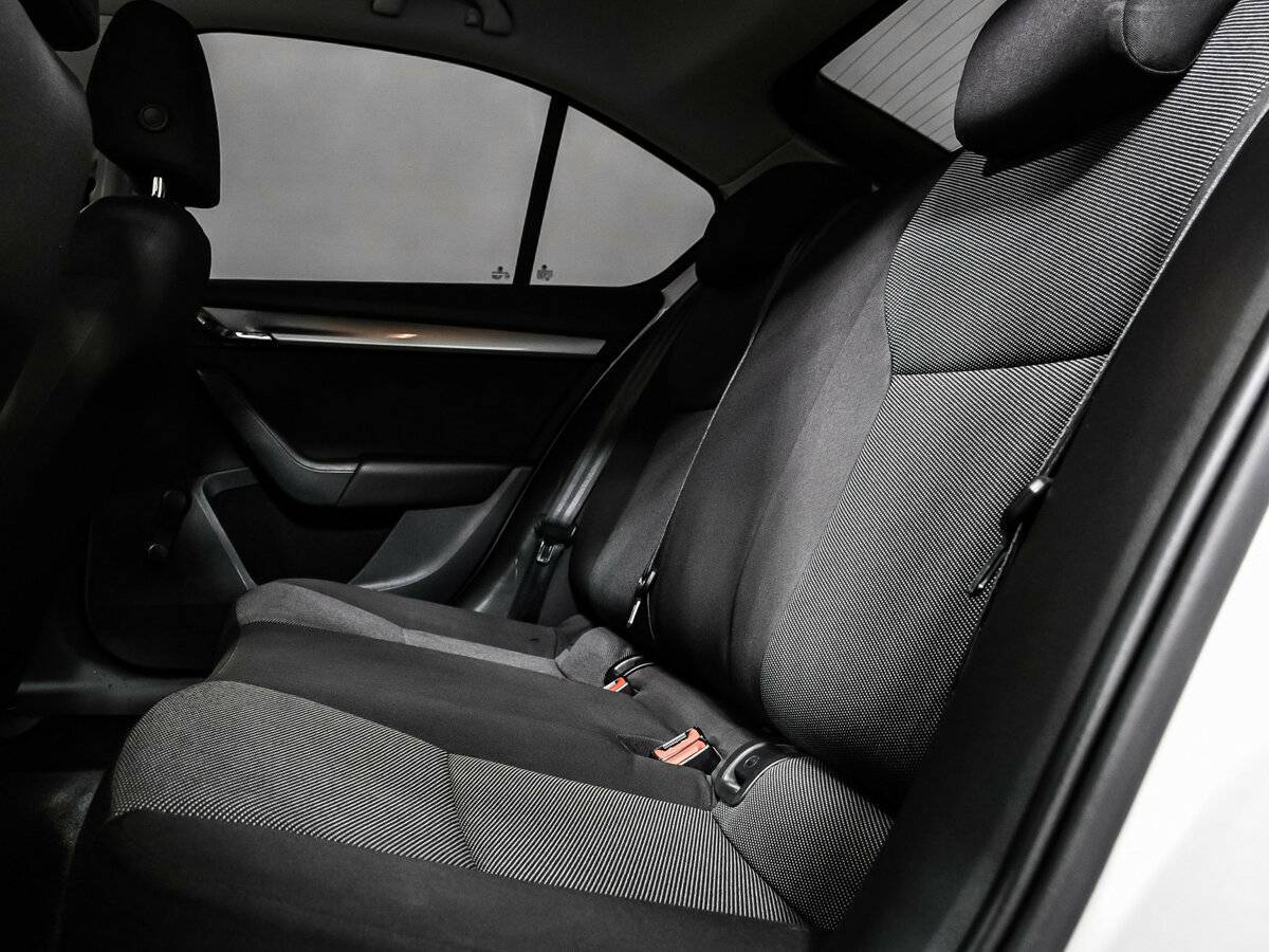 Купить Skoda Octavia с пробегом. Фото: #12