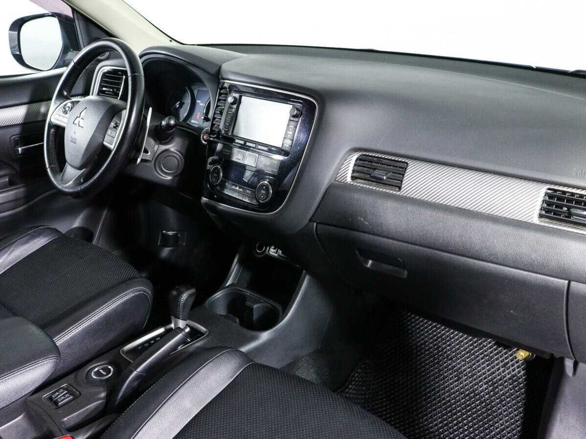 Купить Mitsubishi Outlander с пробегом. Фото: #8